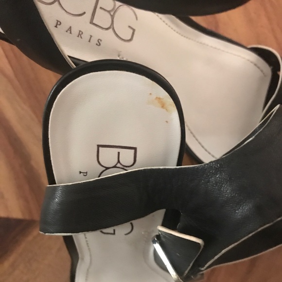 BCBG Paris Heeled Sandal in Black with White Trim - Picture 5 of 7